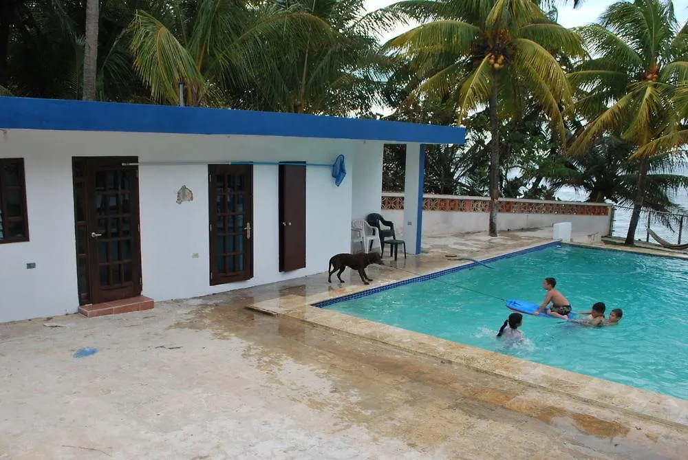 Ventana al Atlantico Boutique Hotel at Arecibo 681 Ocean Drive Islote Habitación en casa particular