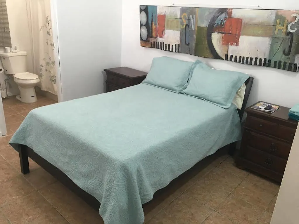 Ventana al Atlantico Boutique Hotel at Arecibo 681 Ocean Drive Islote Habitación en casa particular